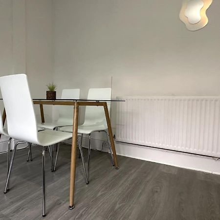 Wonderful 2 Bedroom On Tower Bridge Лондон Екстер'єр фото