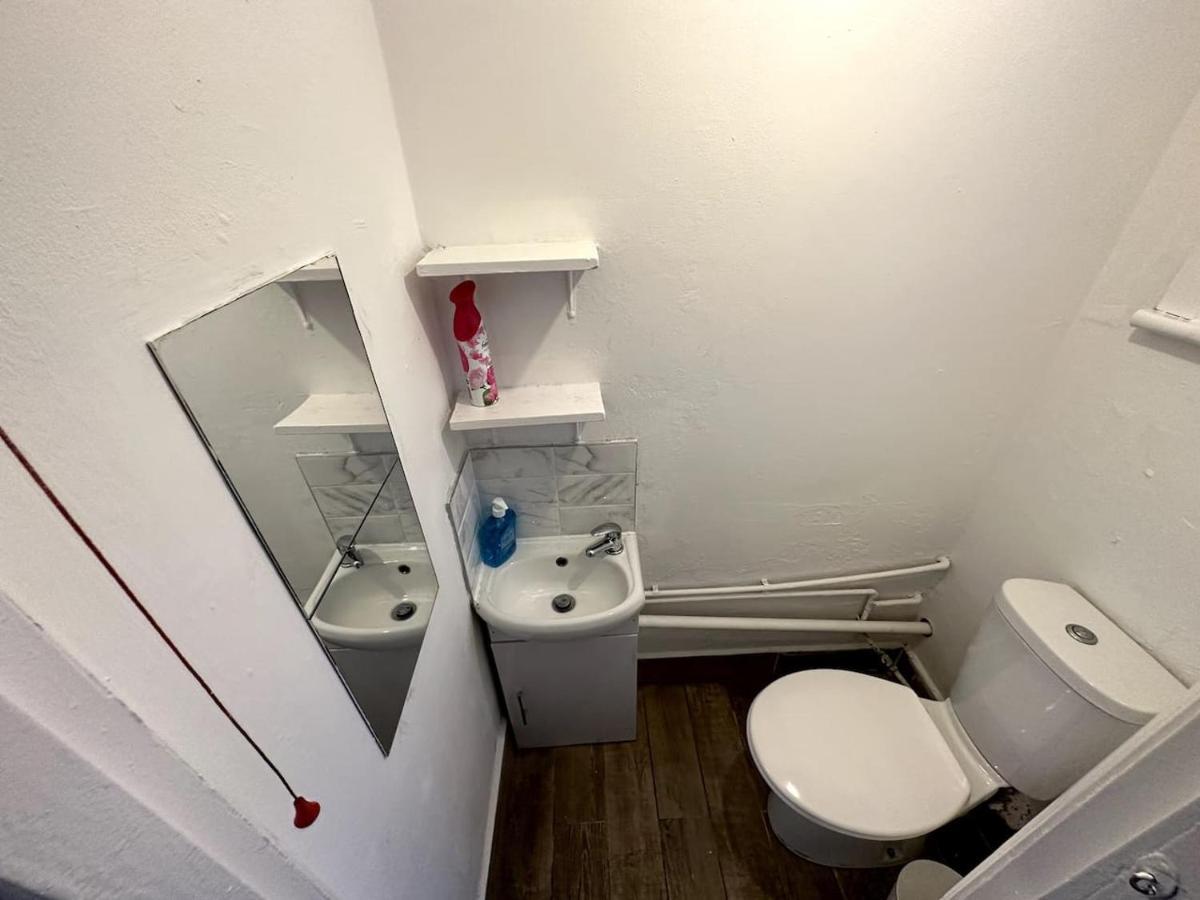 Wonderful 2 Bedroom On Tower Bridge Лондон Екстер'єр фото