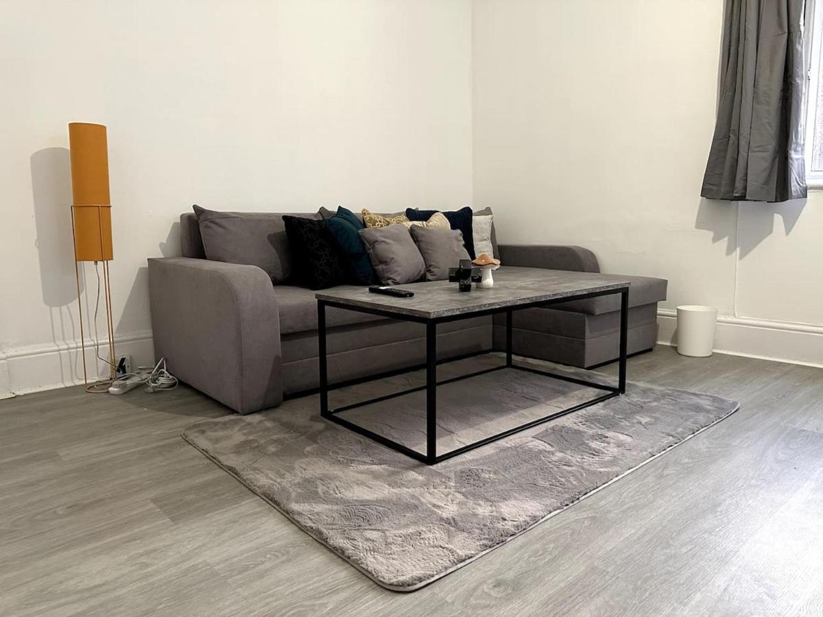 Wonderful 2 Bedroom On Tower Bridge Лондон Екстер'єр фото